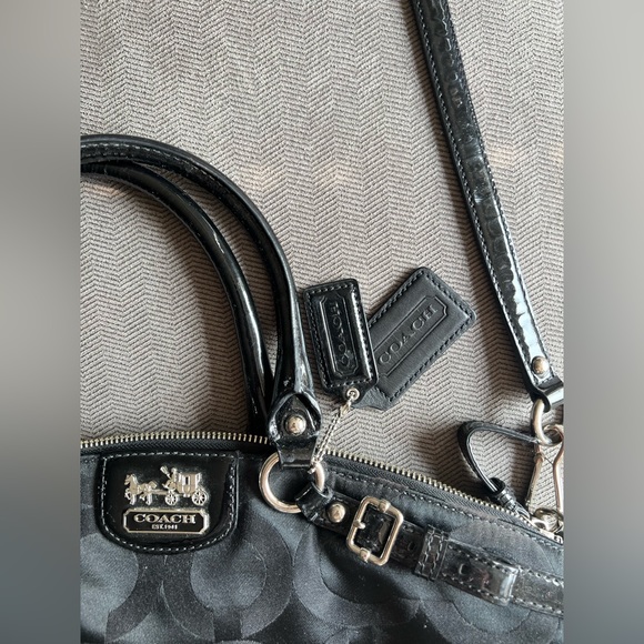 Coach Crossbody/ Over the shoulder bag - Picture 2 of 6